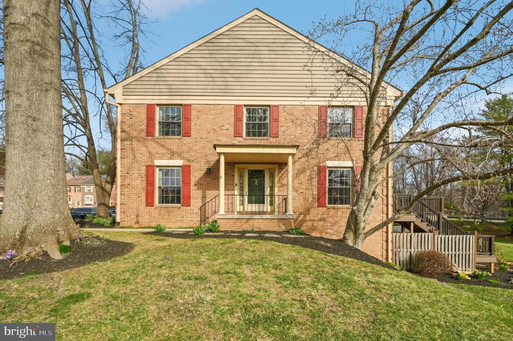 27 Victoria Falls Ct