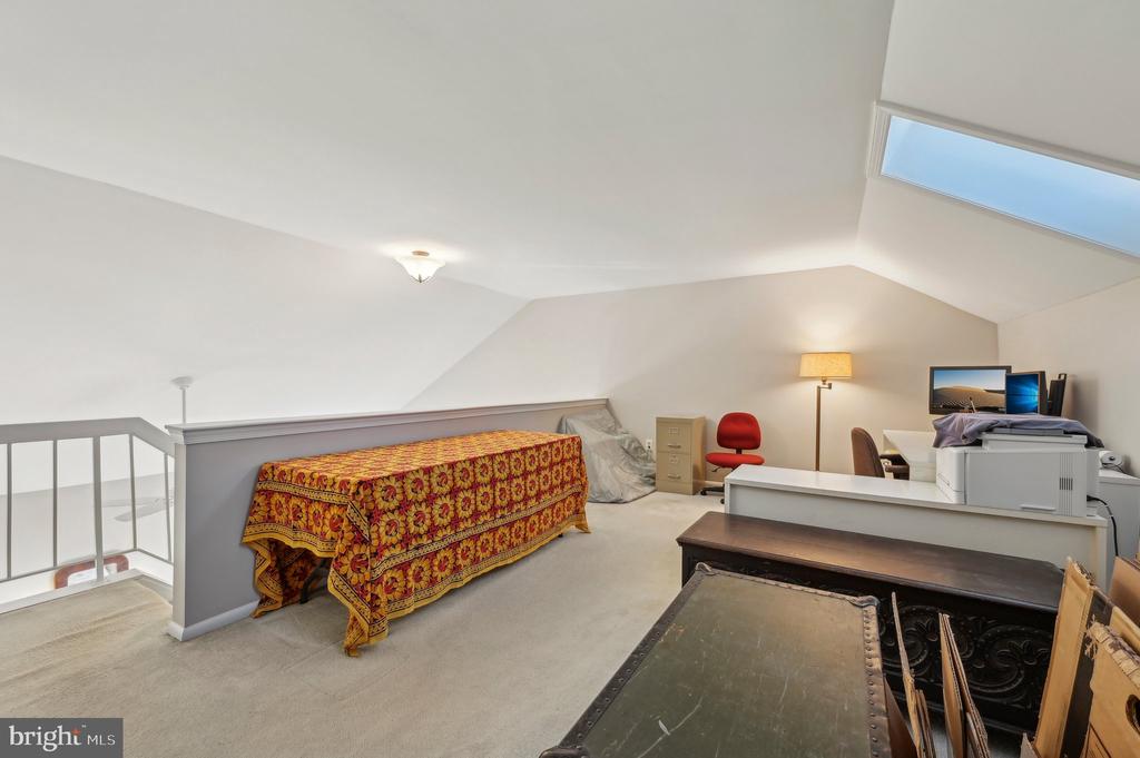 27 Victoria Falls Ct