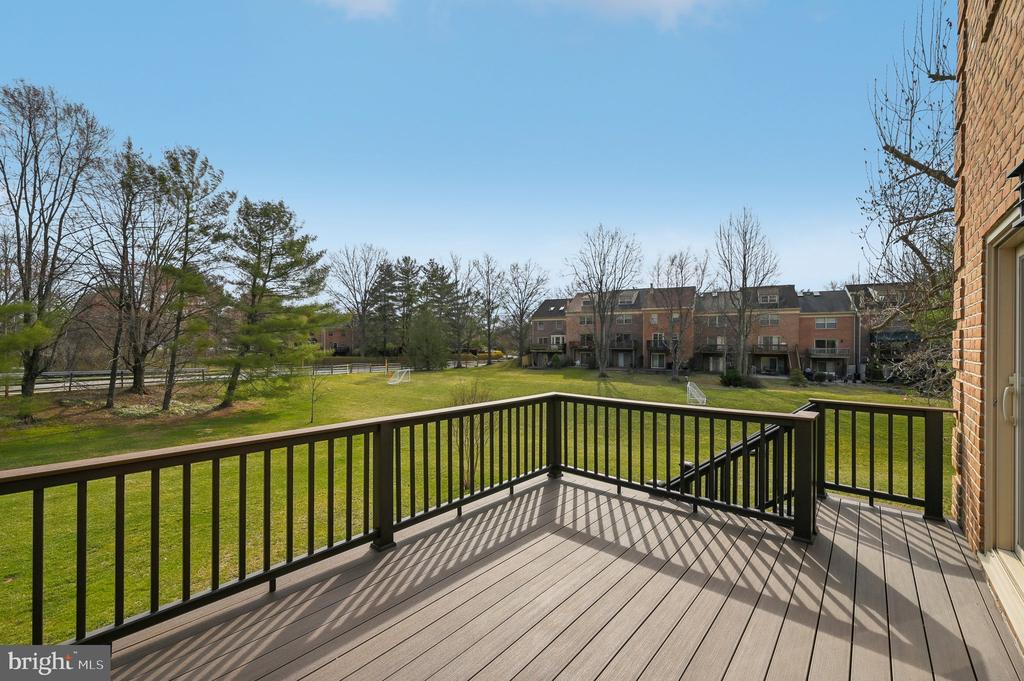 27 Victoria Falls Ct