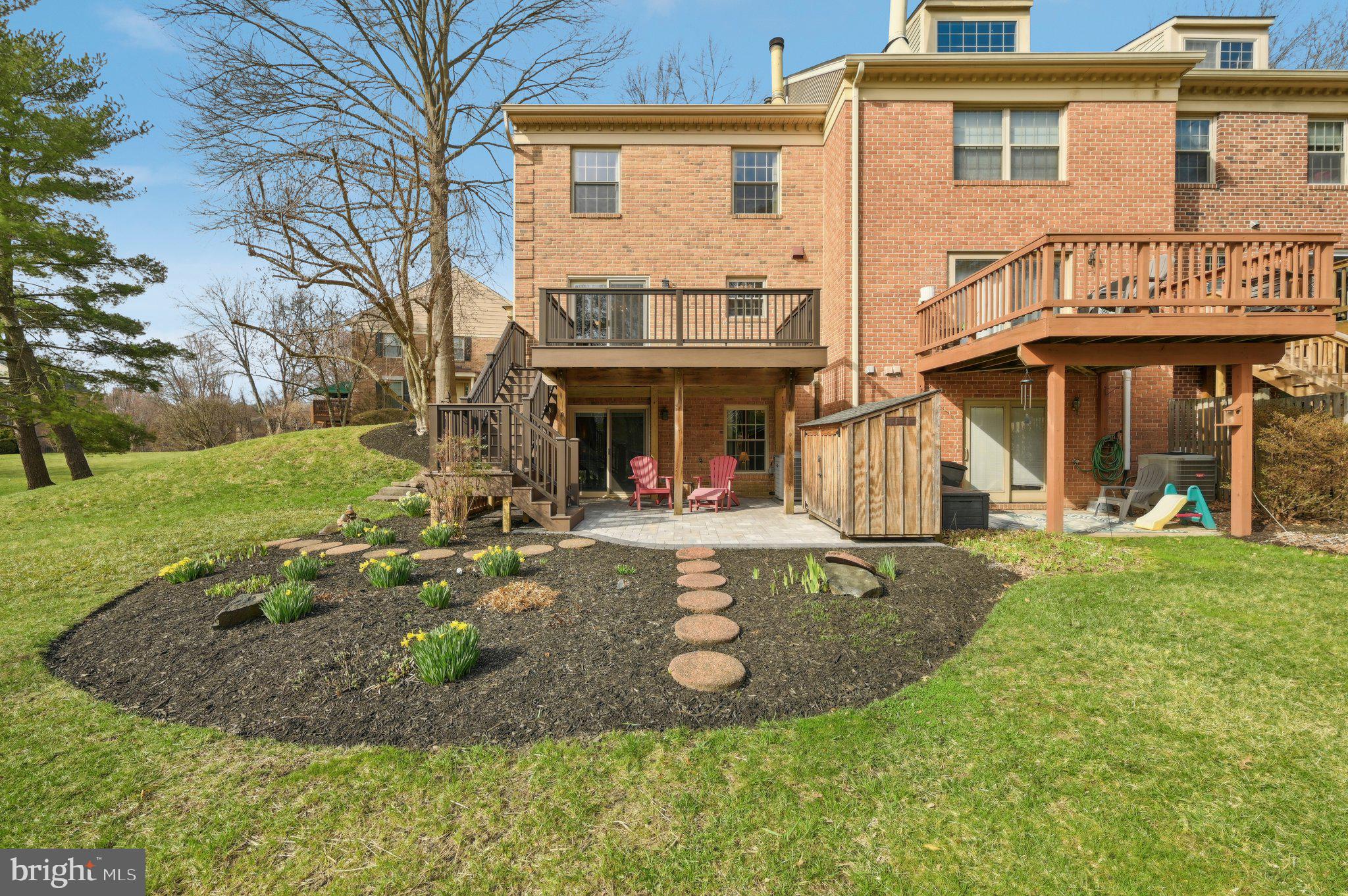 27 Victoria Falls Ct