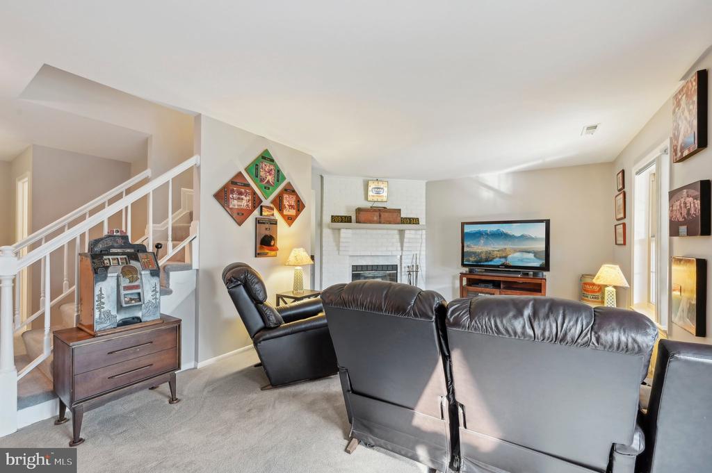 27 Victoria Falls Ct