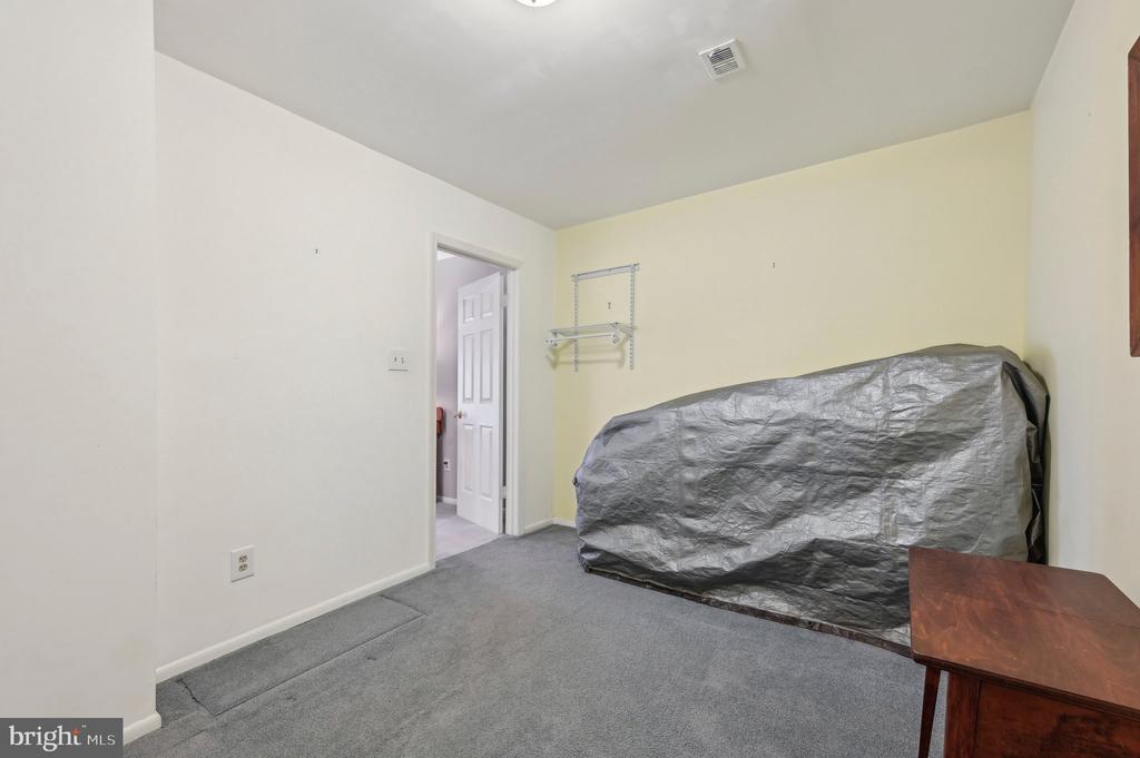 27 Victoria Falls Ct