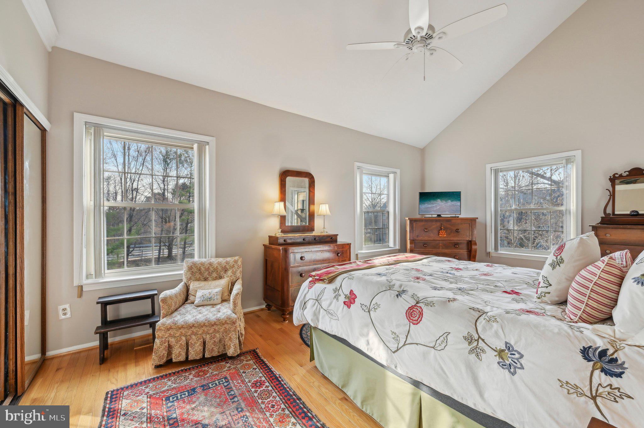 27 Victoria Falls Ct