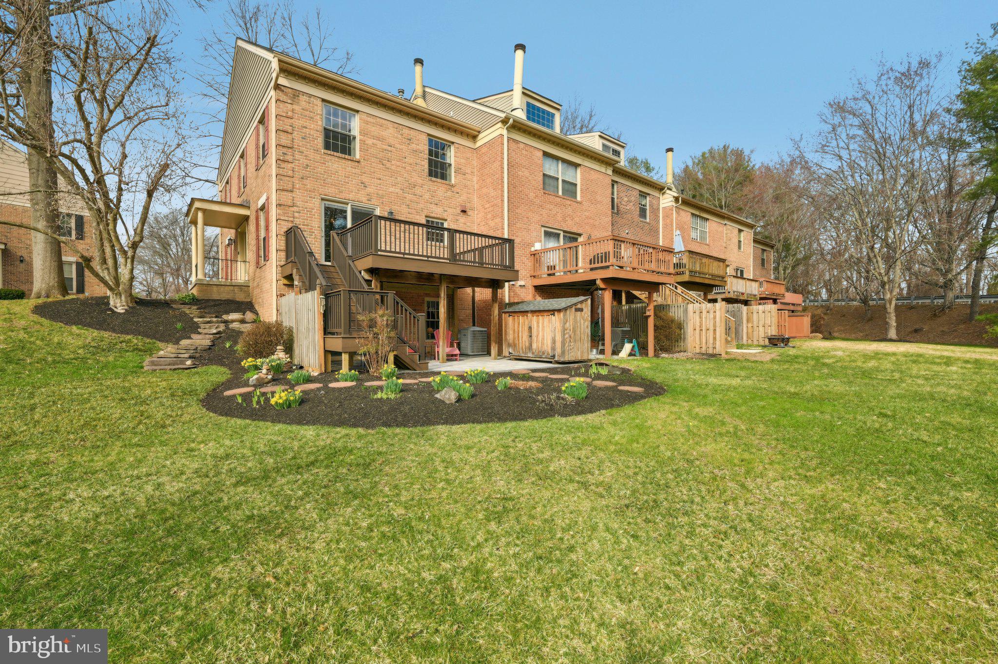 27 Victoria Falls Ct