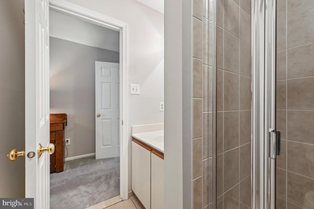 27 Victoria Falls Ct