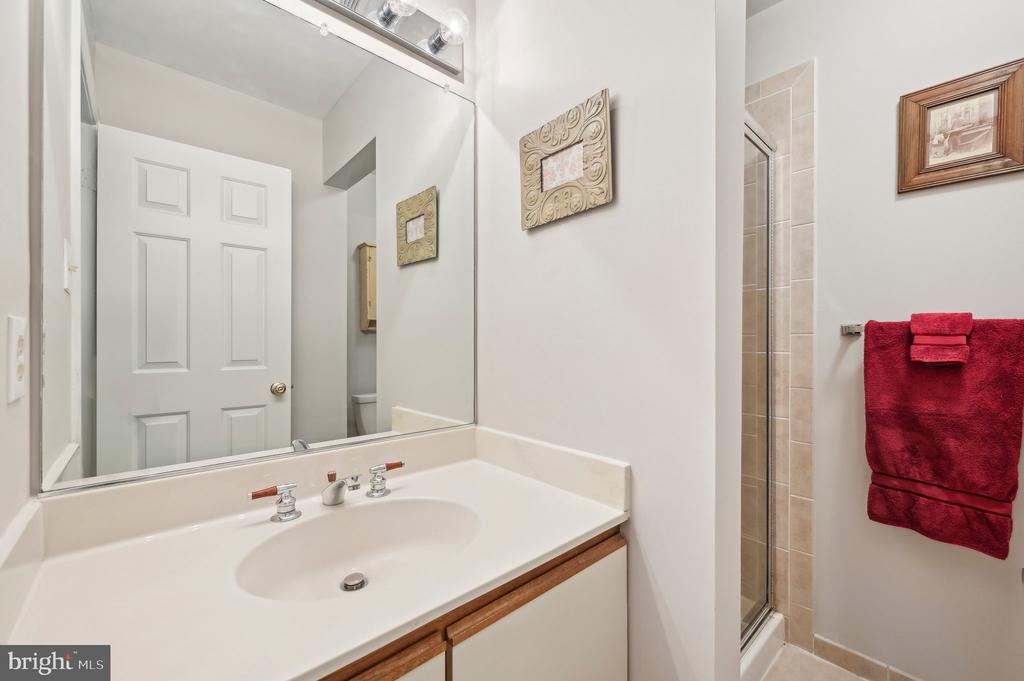 27 Victoria Falls Ct