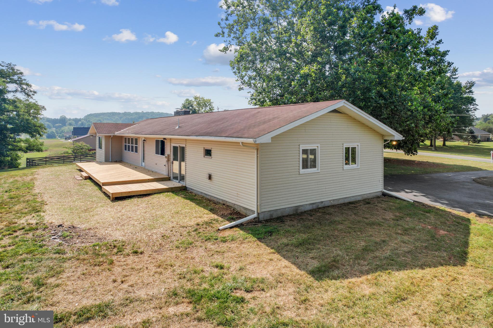 2122 Uniontown Rd