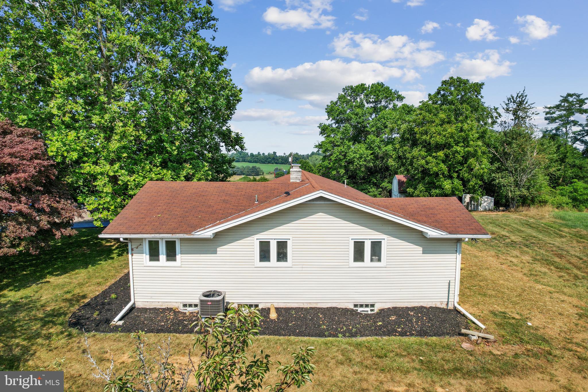 2122 Uniontown Rd