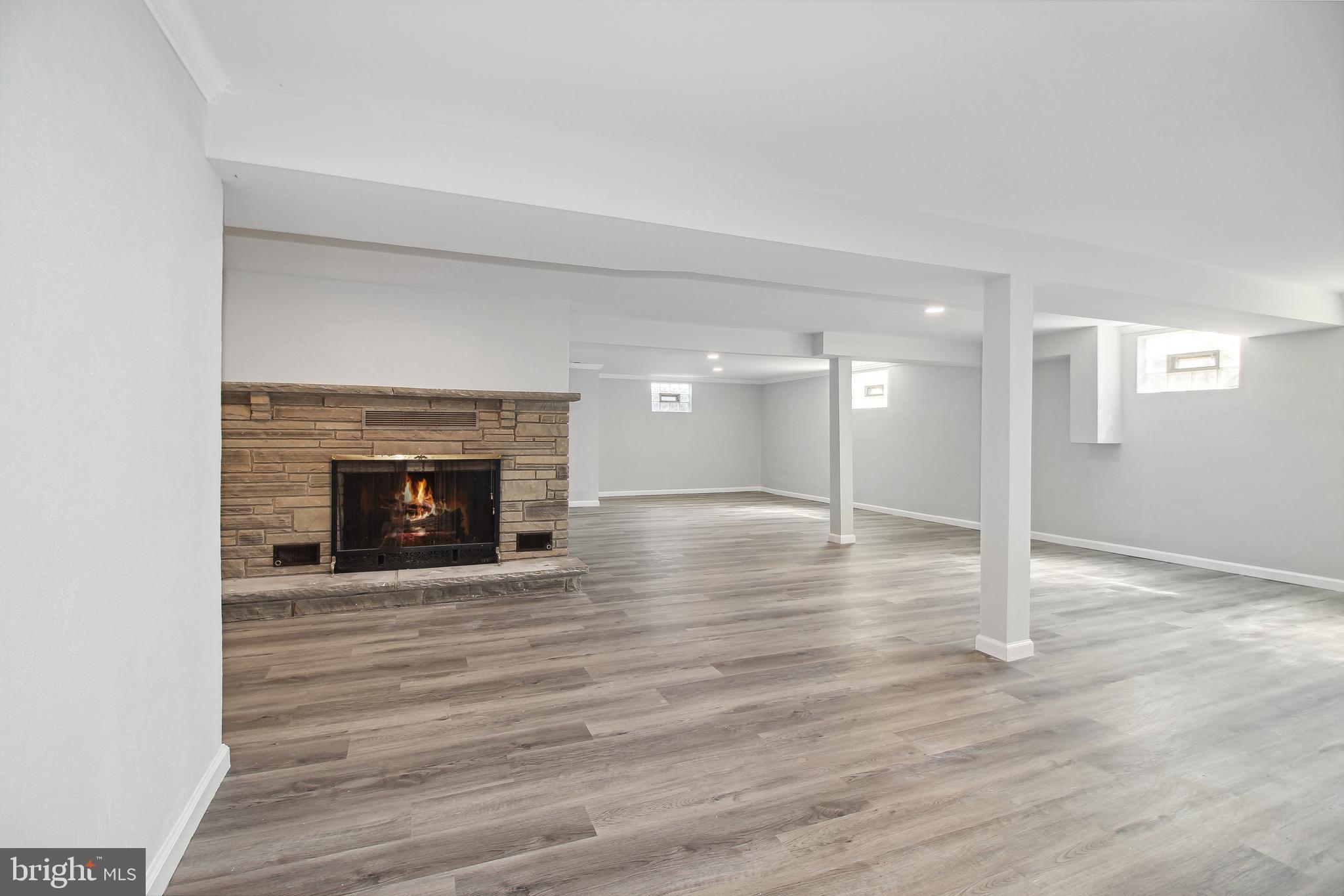 2122 Uniontown Rd