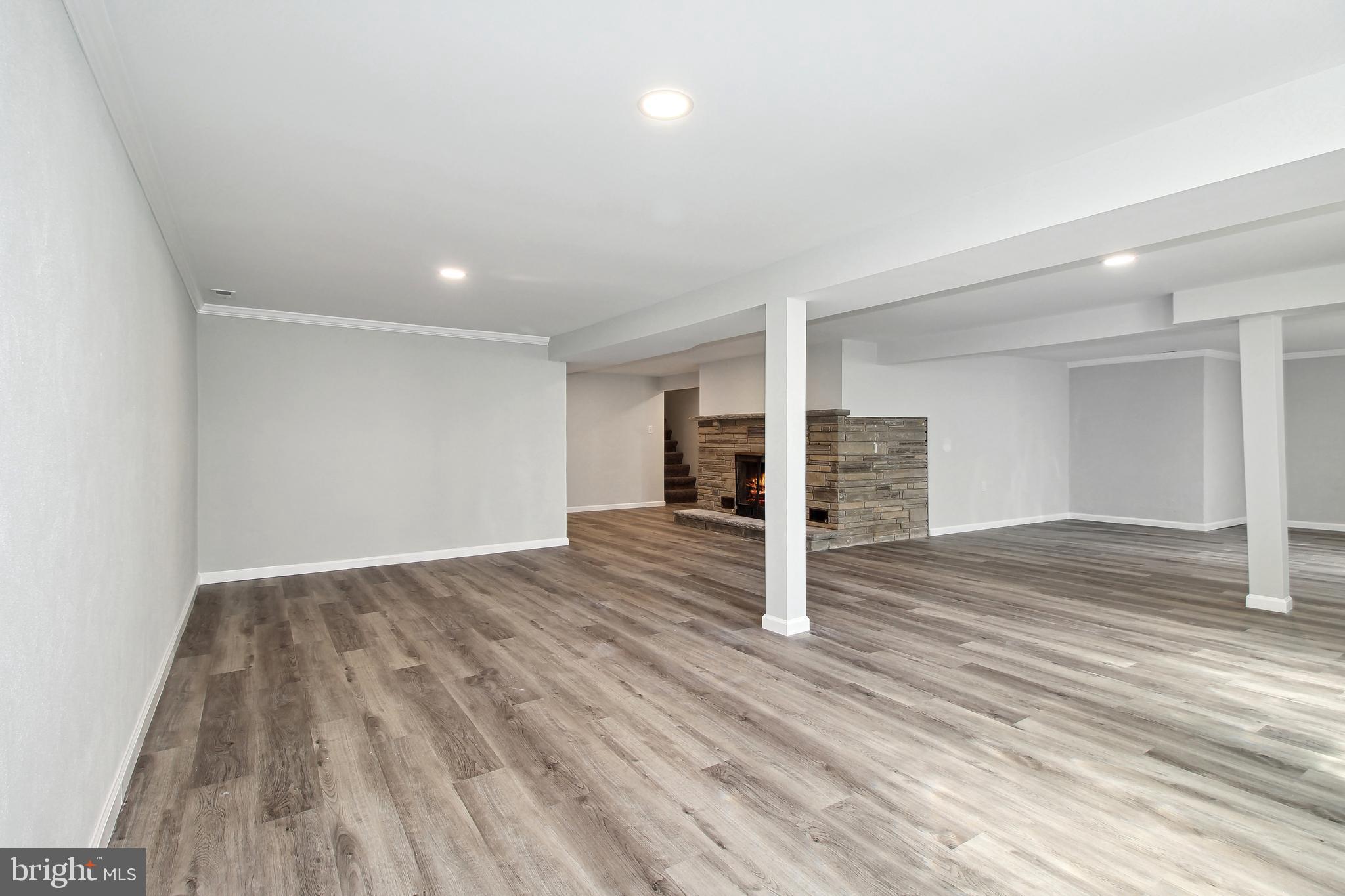 2122 Uniontown Rd