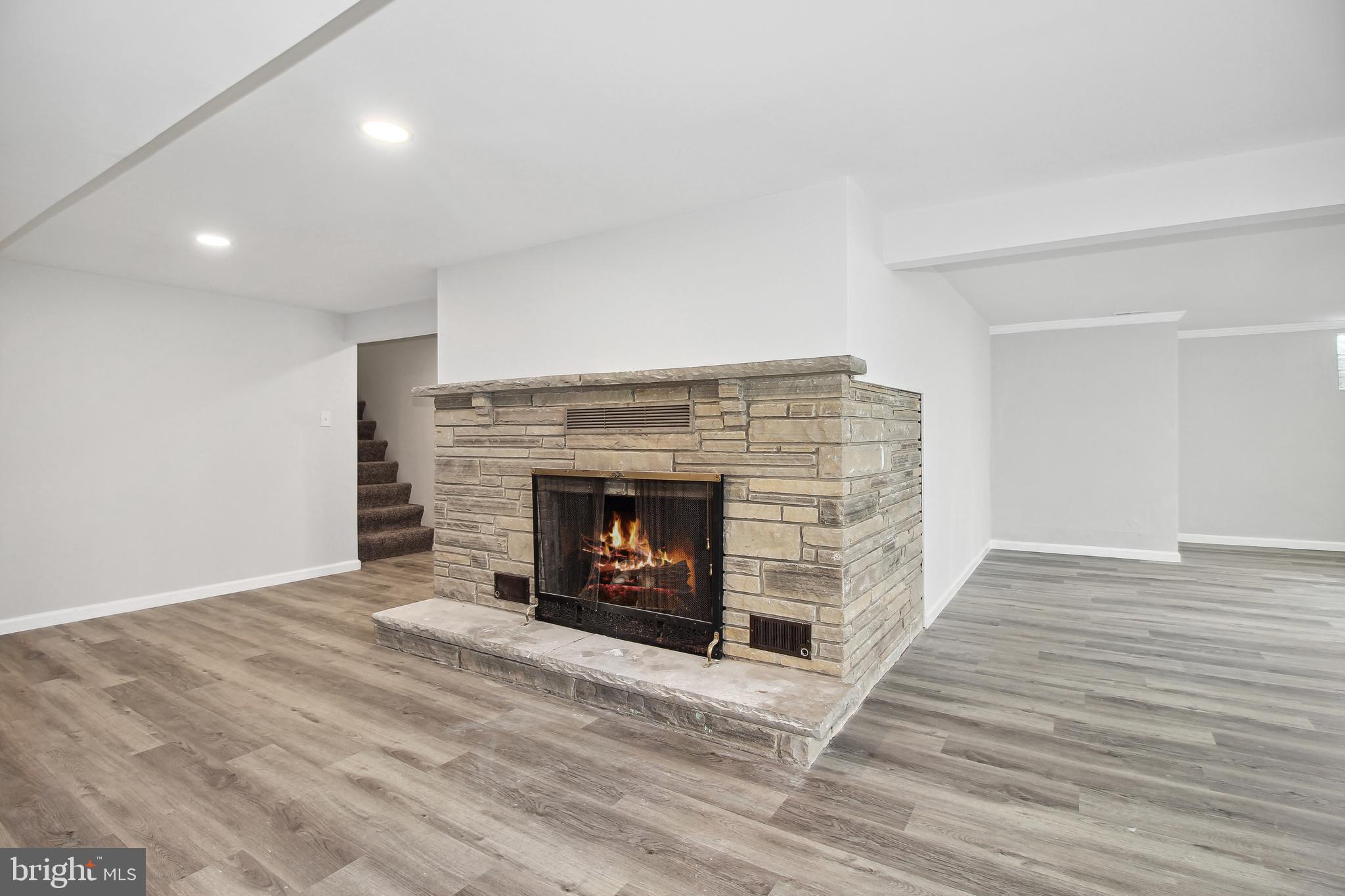 2122 Uniontown Rd