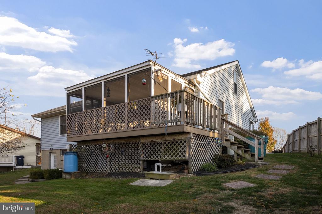 418 LONDON COURT