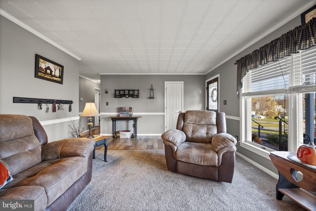 418 LONDON COURT