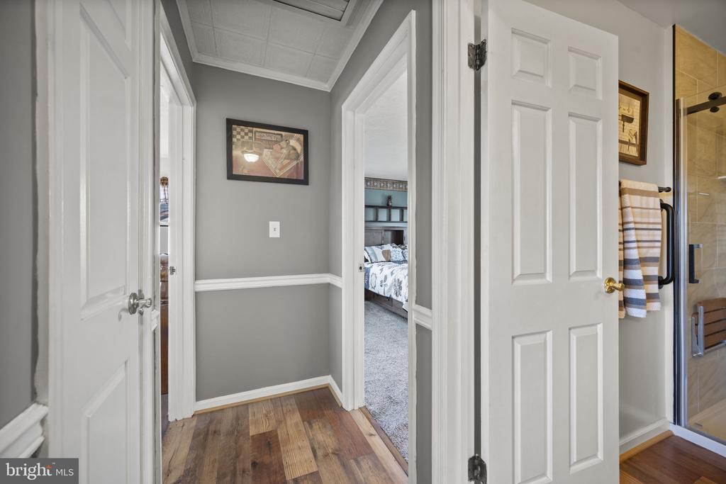 418 LONDON COURT