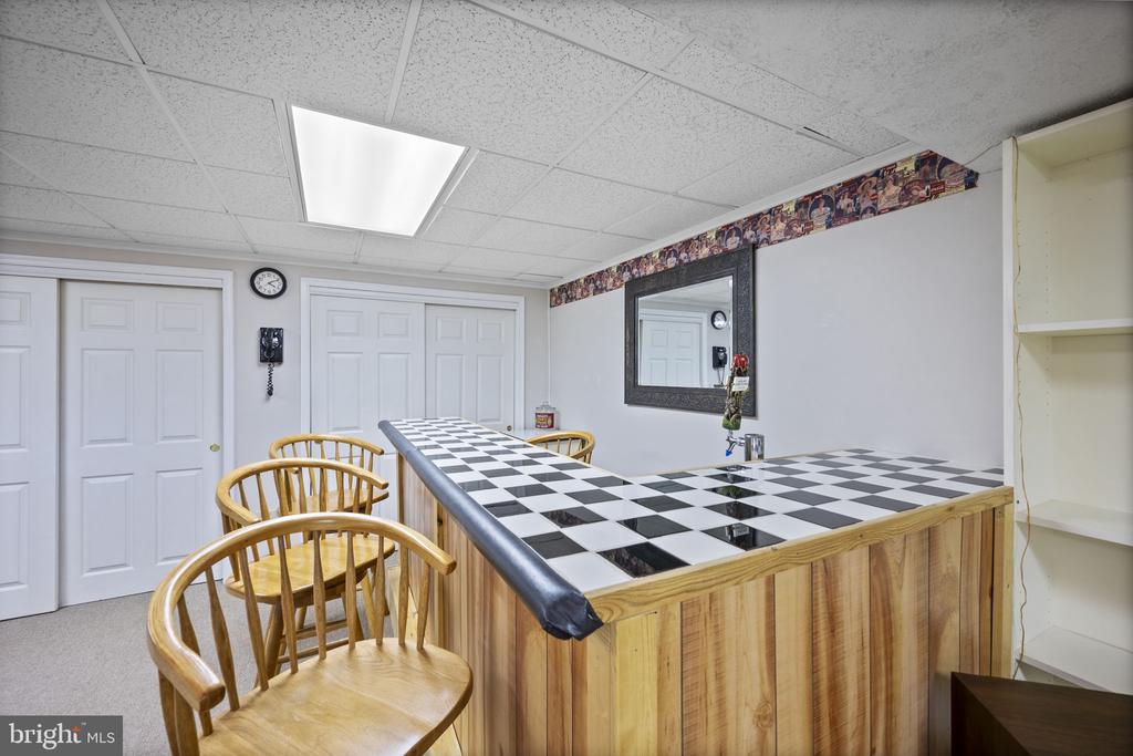 418 LONDON COURT
