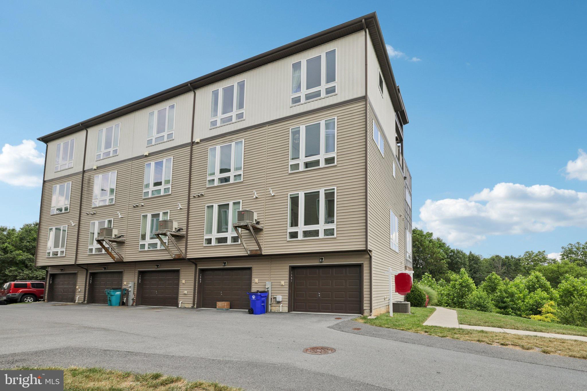 1461 WHEYFIELD DRIVE