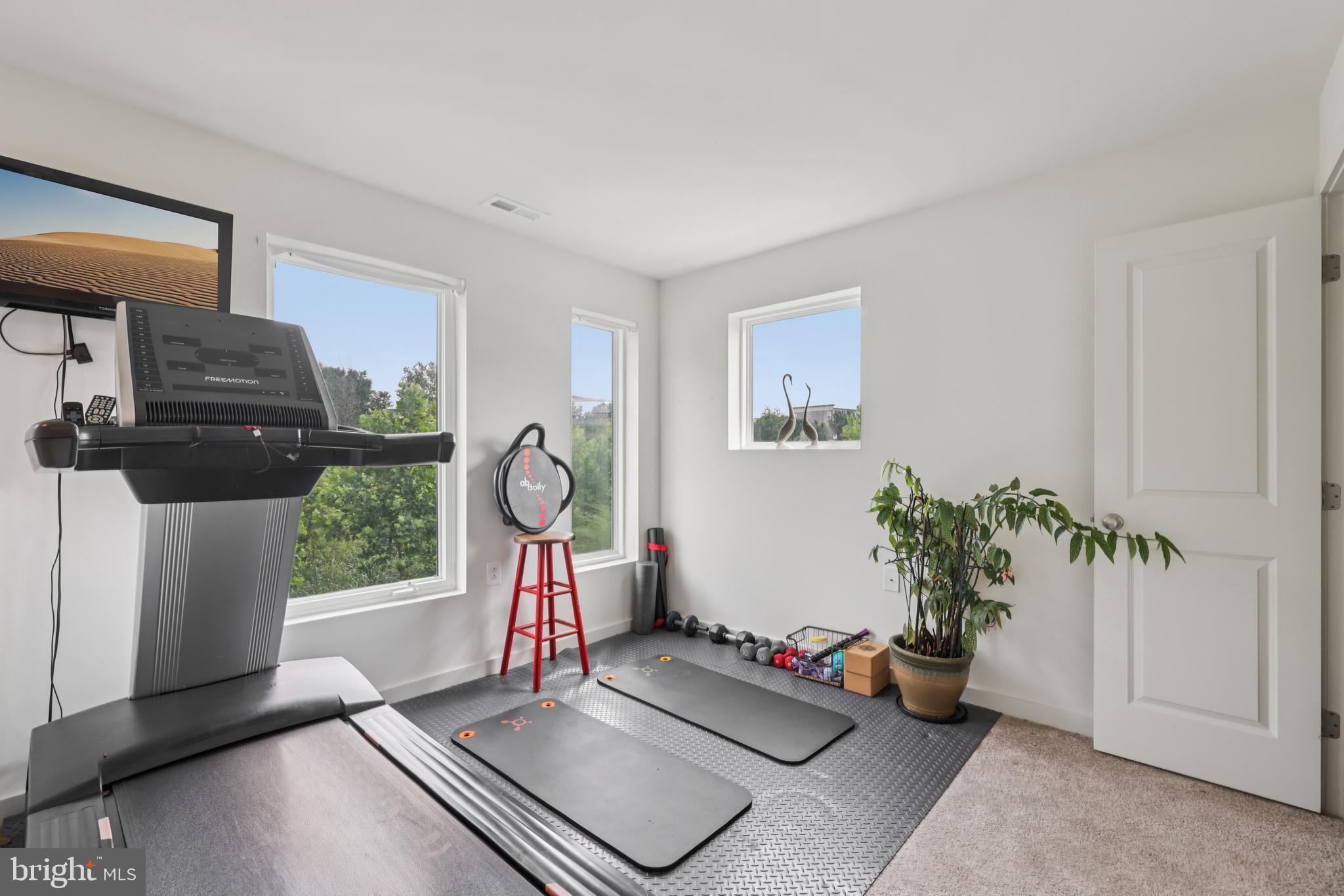 1461 WHEYFIELD DRIVE