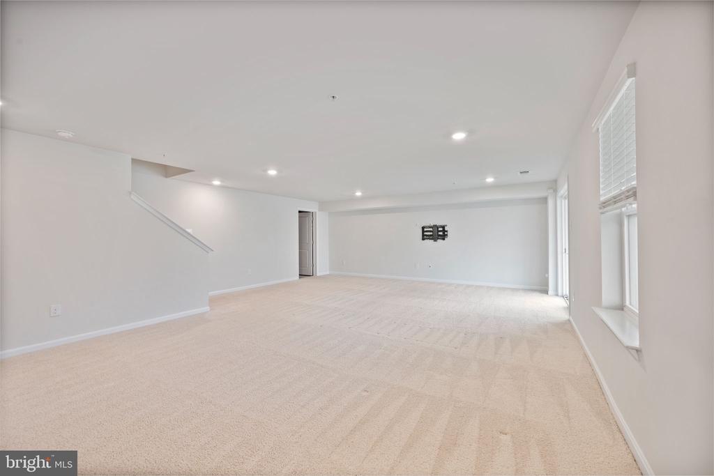 7026 FREEDOM WAY