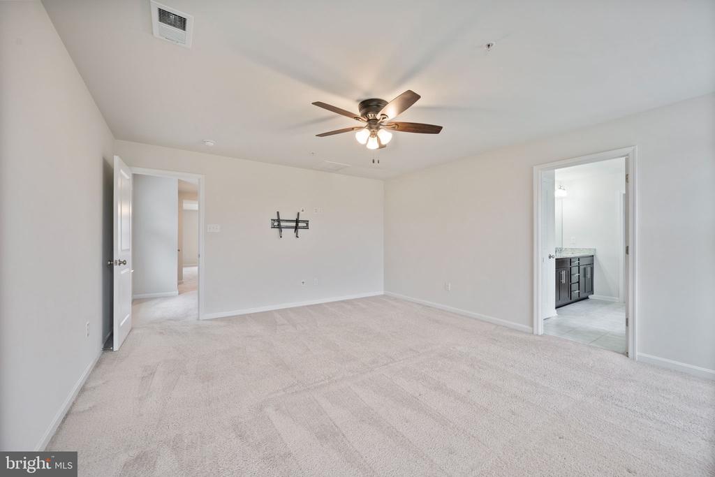 7026 FREEDOM WAY