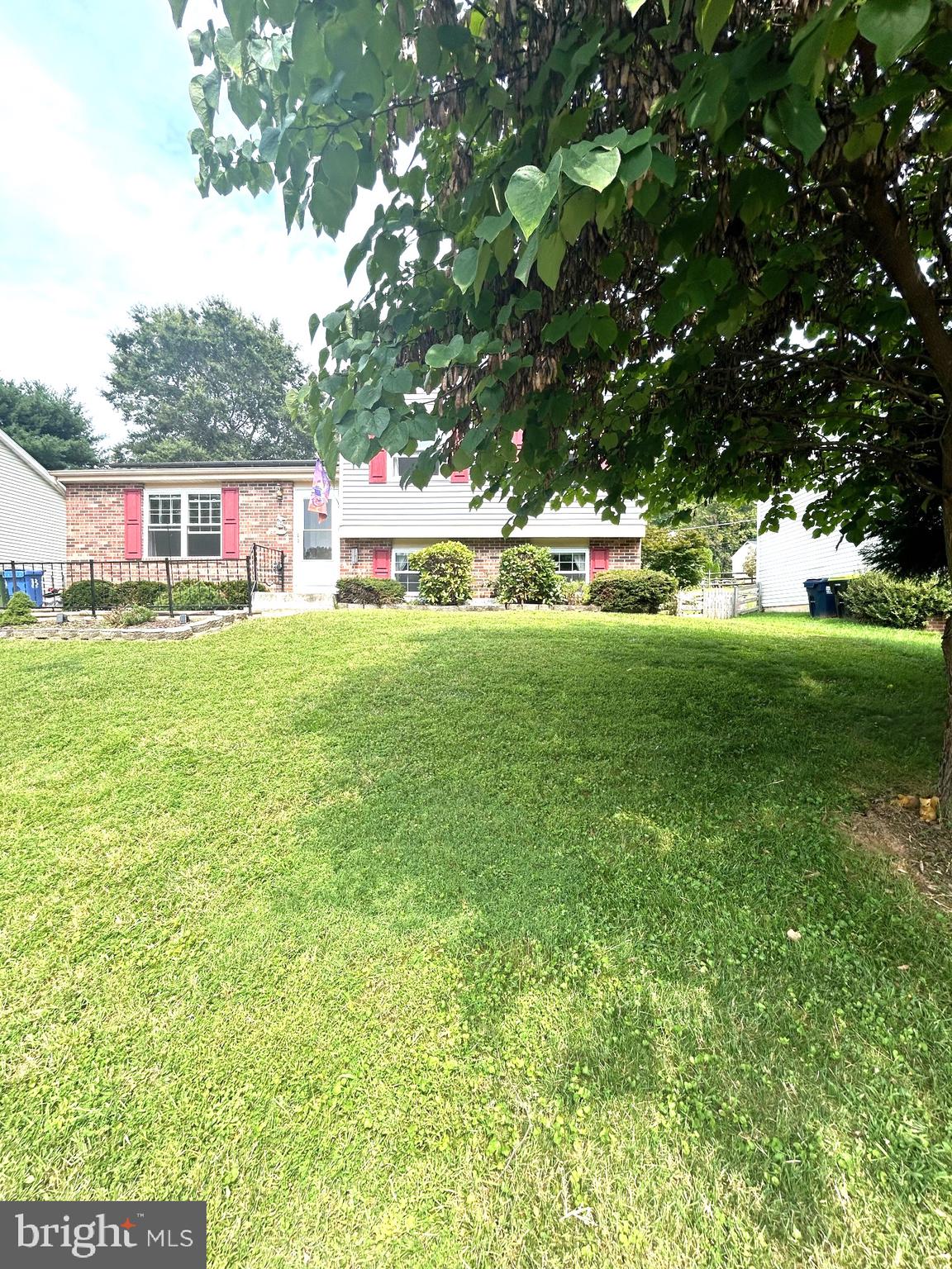 2509 LAUREL VALLEY GARTH