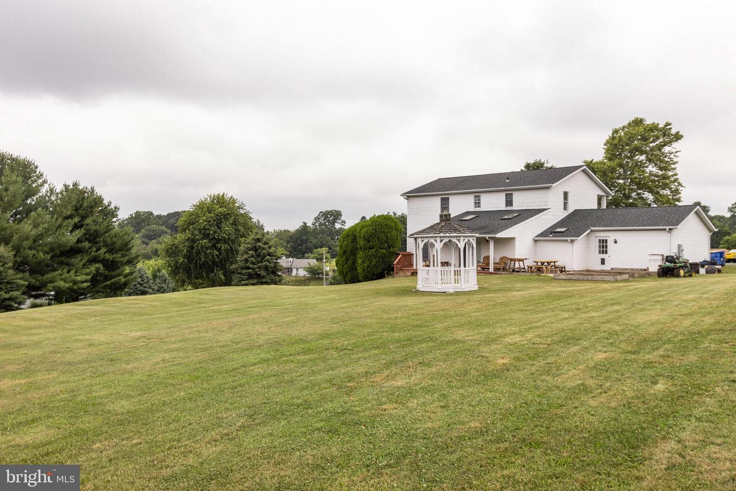 2251 Garrett Rd
