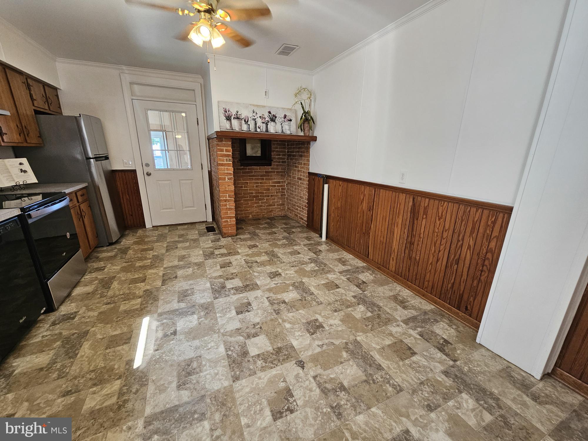 215 Centennial Ave