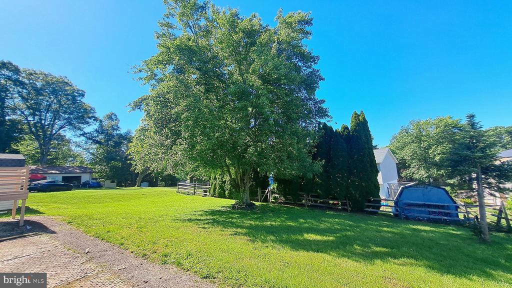 451 CLOVER LANE