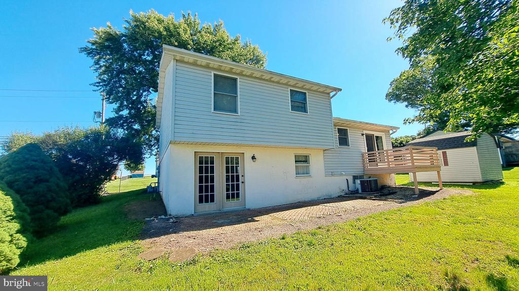 451 CLOVER LANE