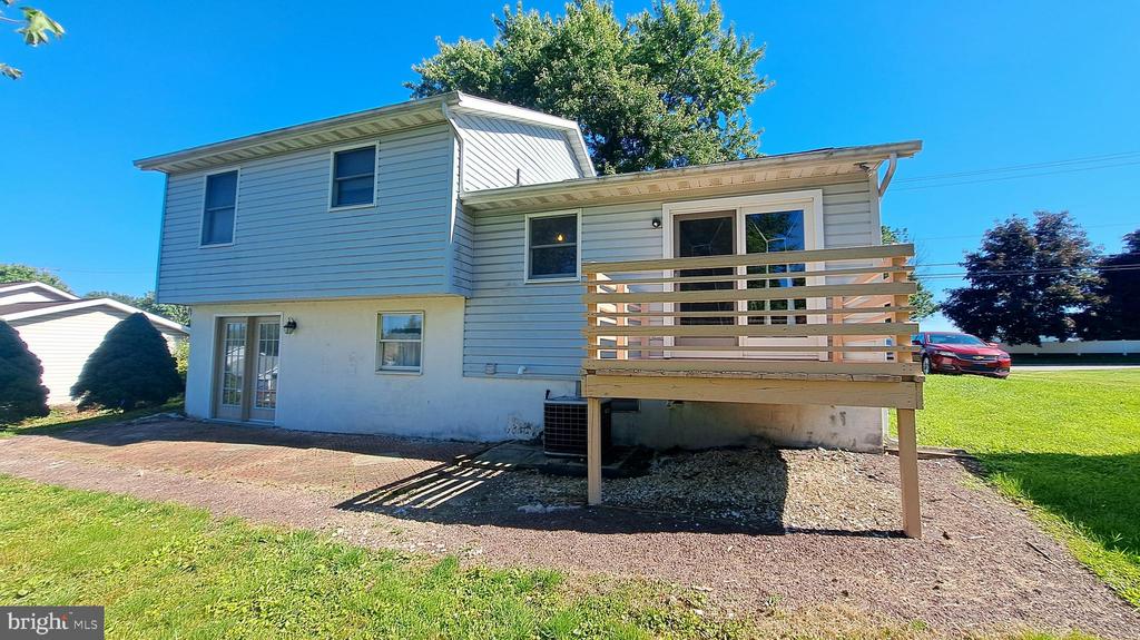 451 CLOVER LANE
