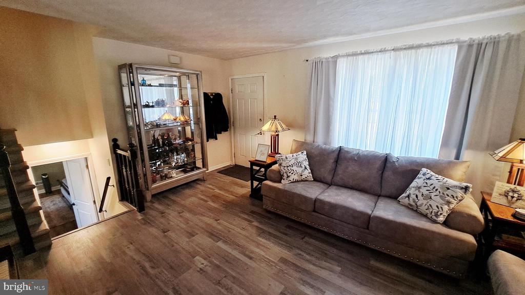 451 CLOVER LANE