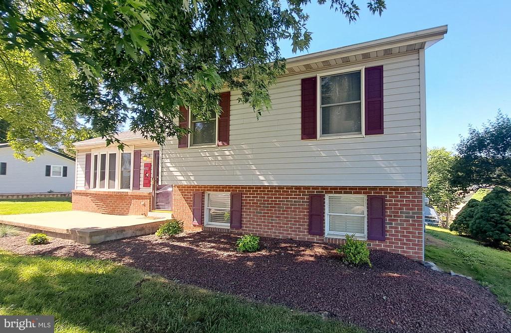 451 CLOVER LANE