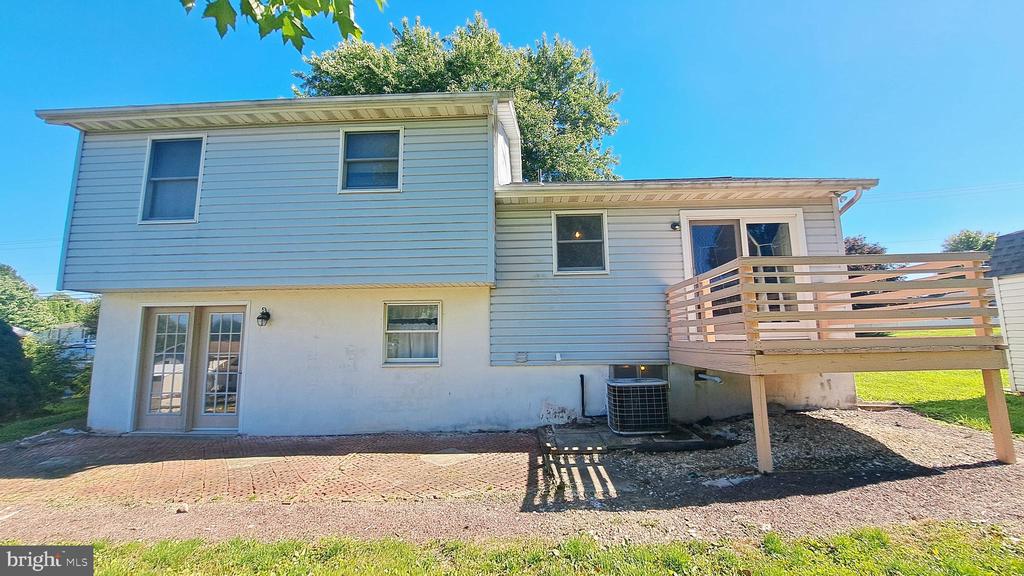451 CLOVER LANE