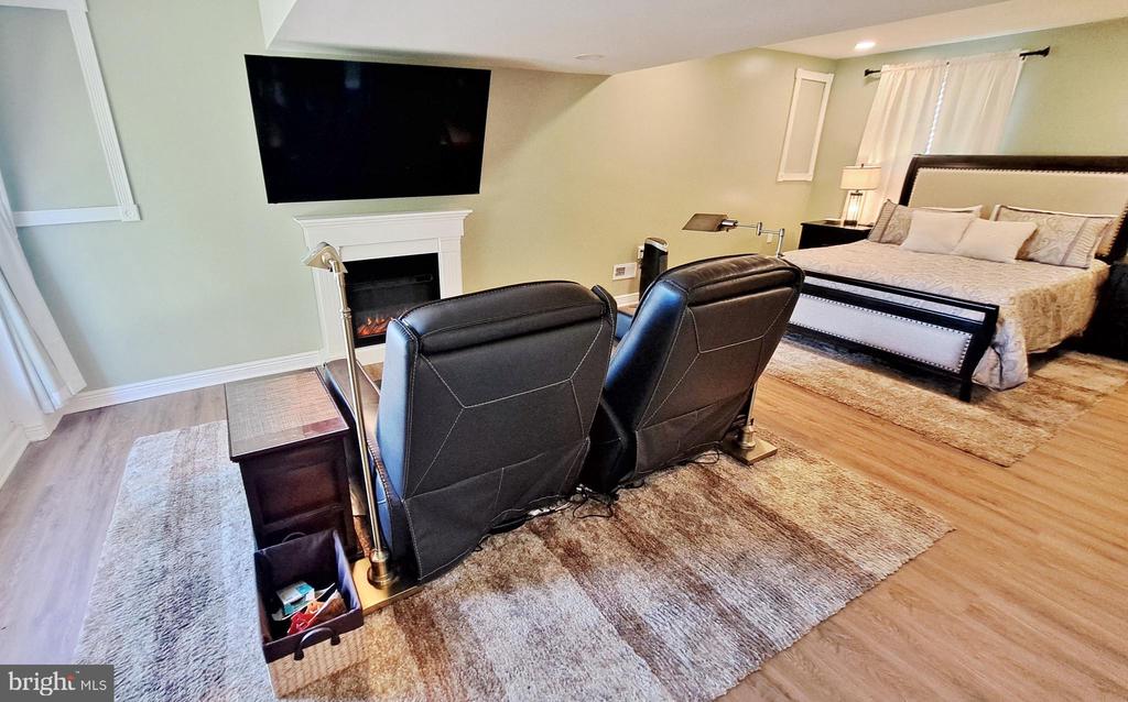 451 CLOVER LANE