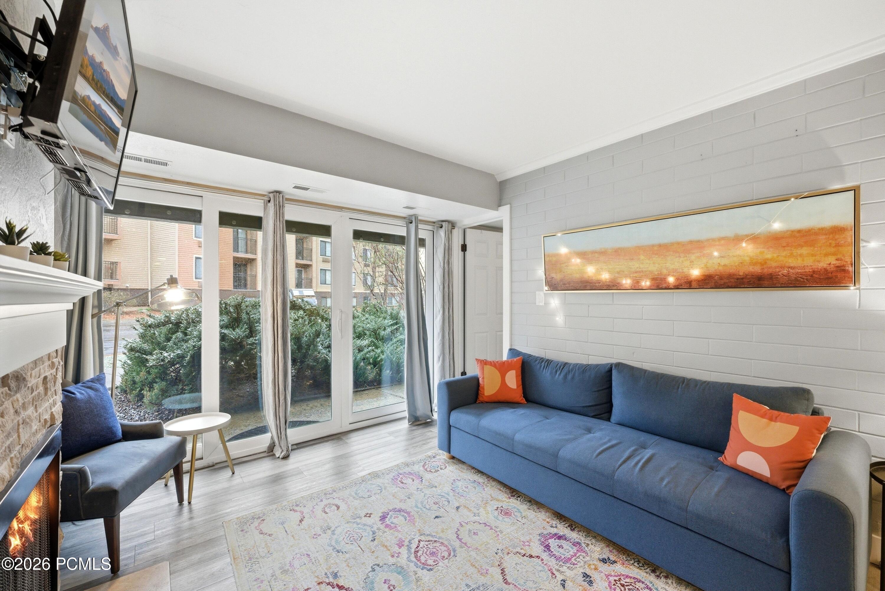 2000 Prospector Avenue 102