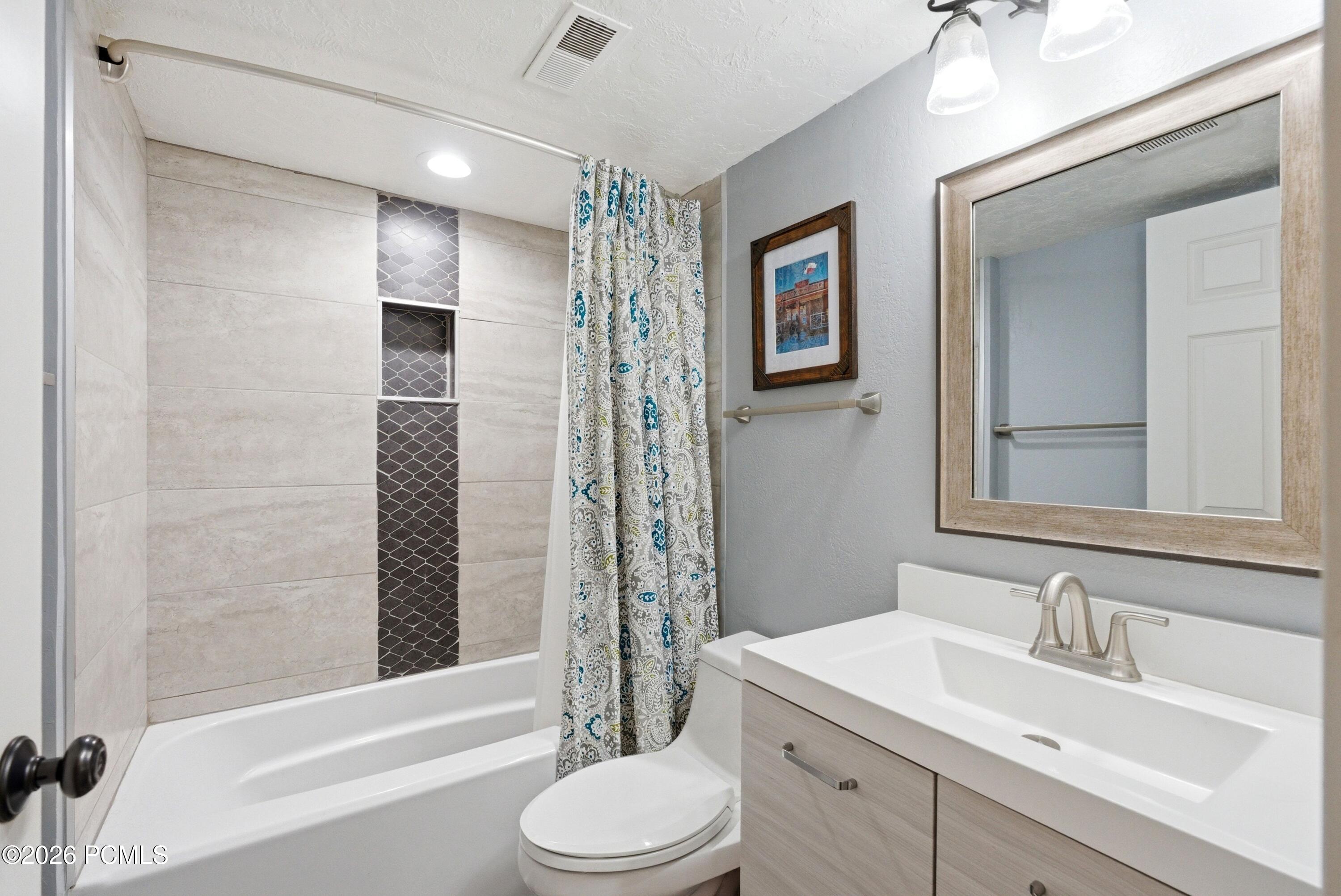 2000 Prospector Avenue 102