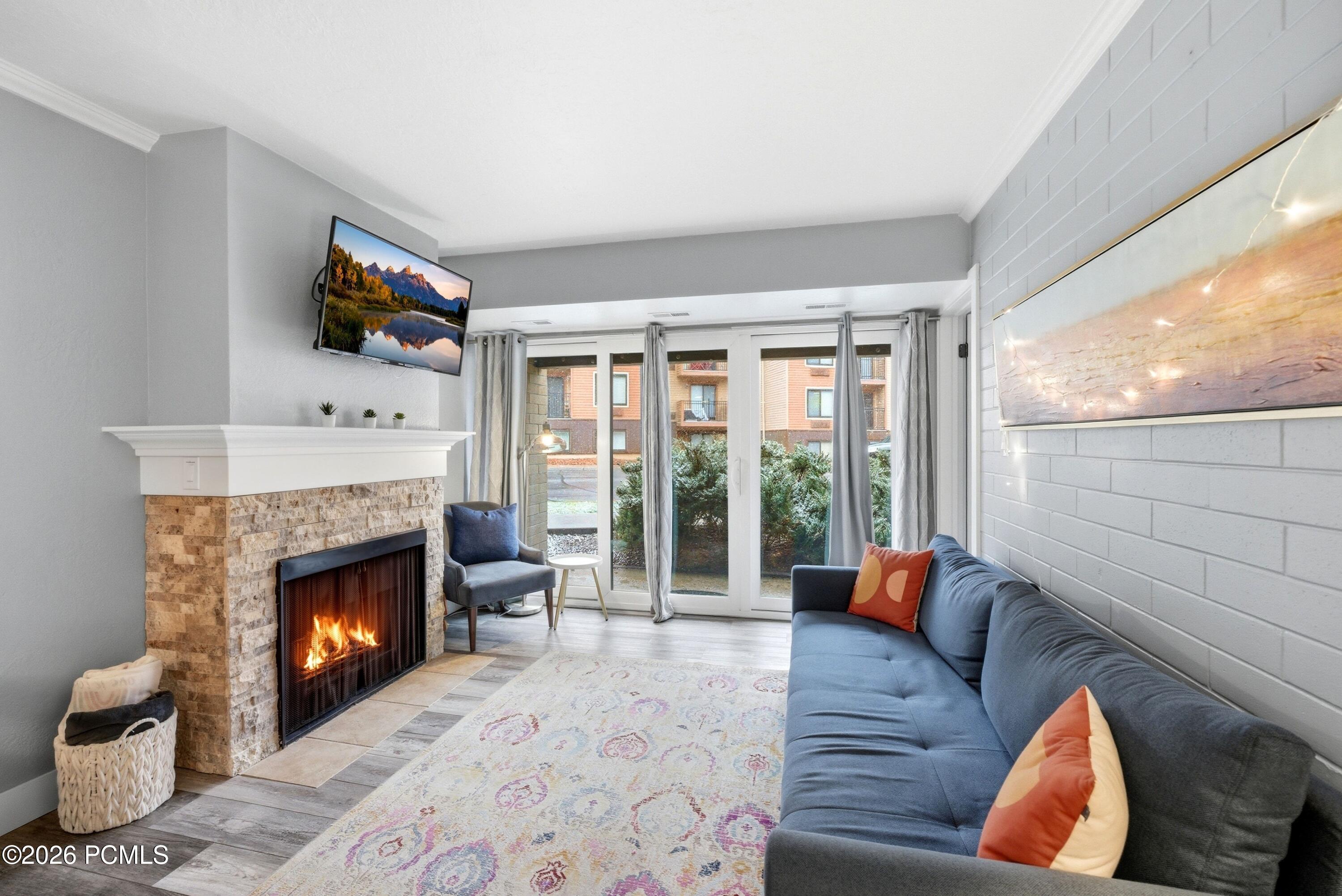 2000 Prospector Avenue 102