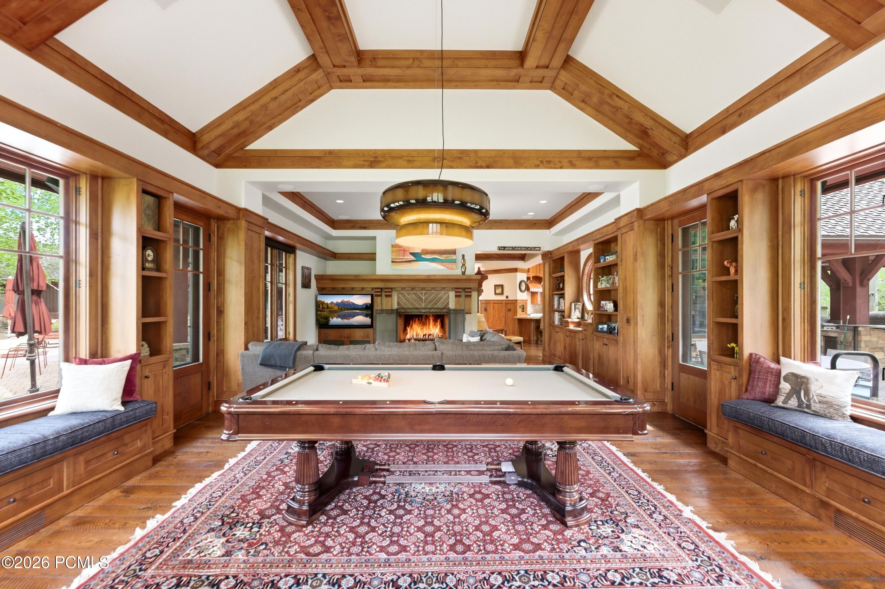 1042 W Quarry Mountain Lane