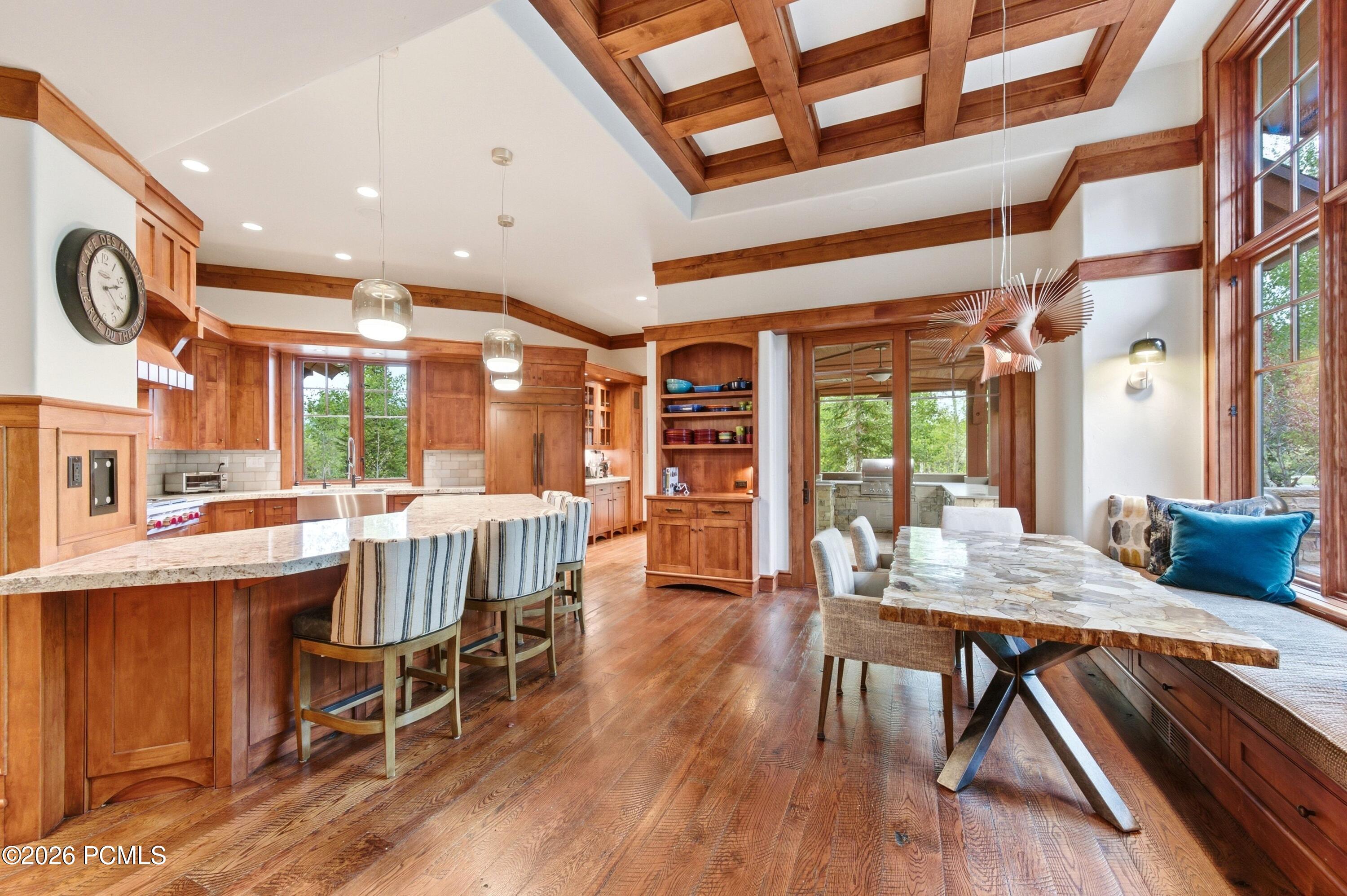 1042 W Quarry Mountain Lane