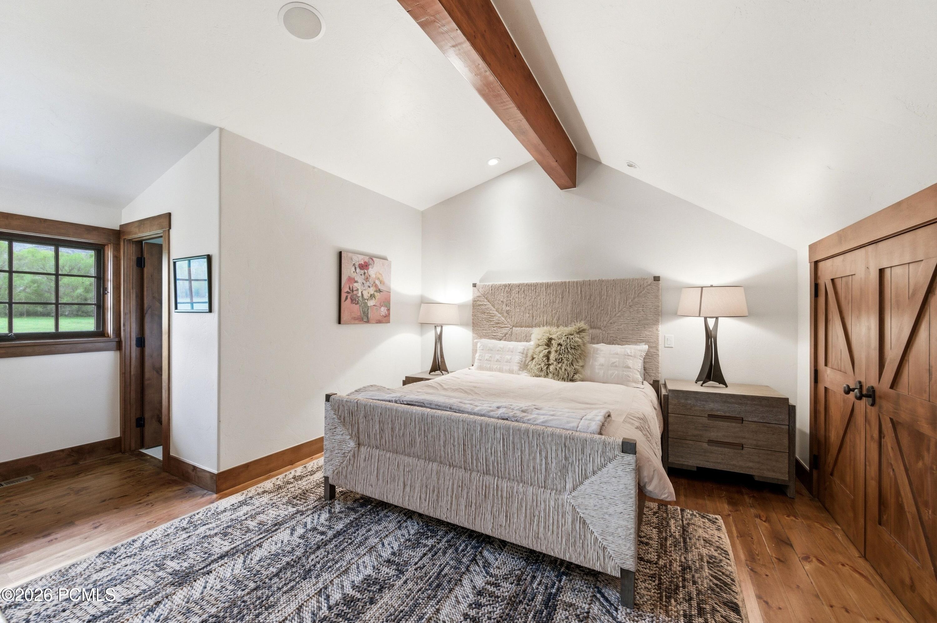 1042 W Quarry Mountain Lane