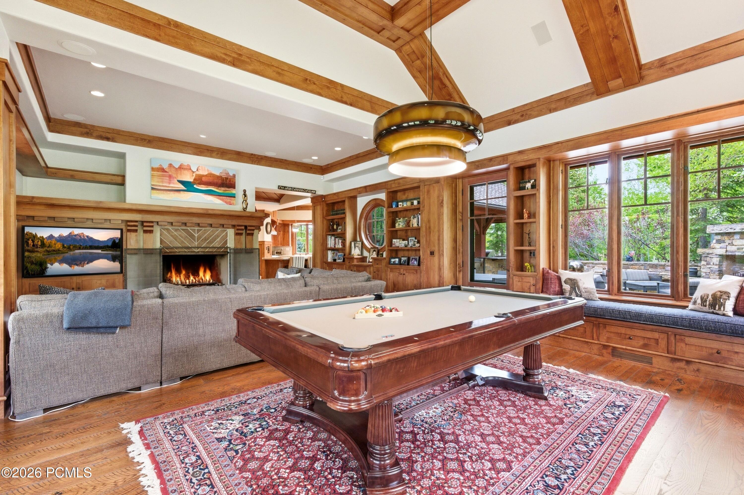 1042 W Quarry Mountain Lane