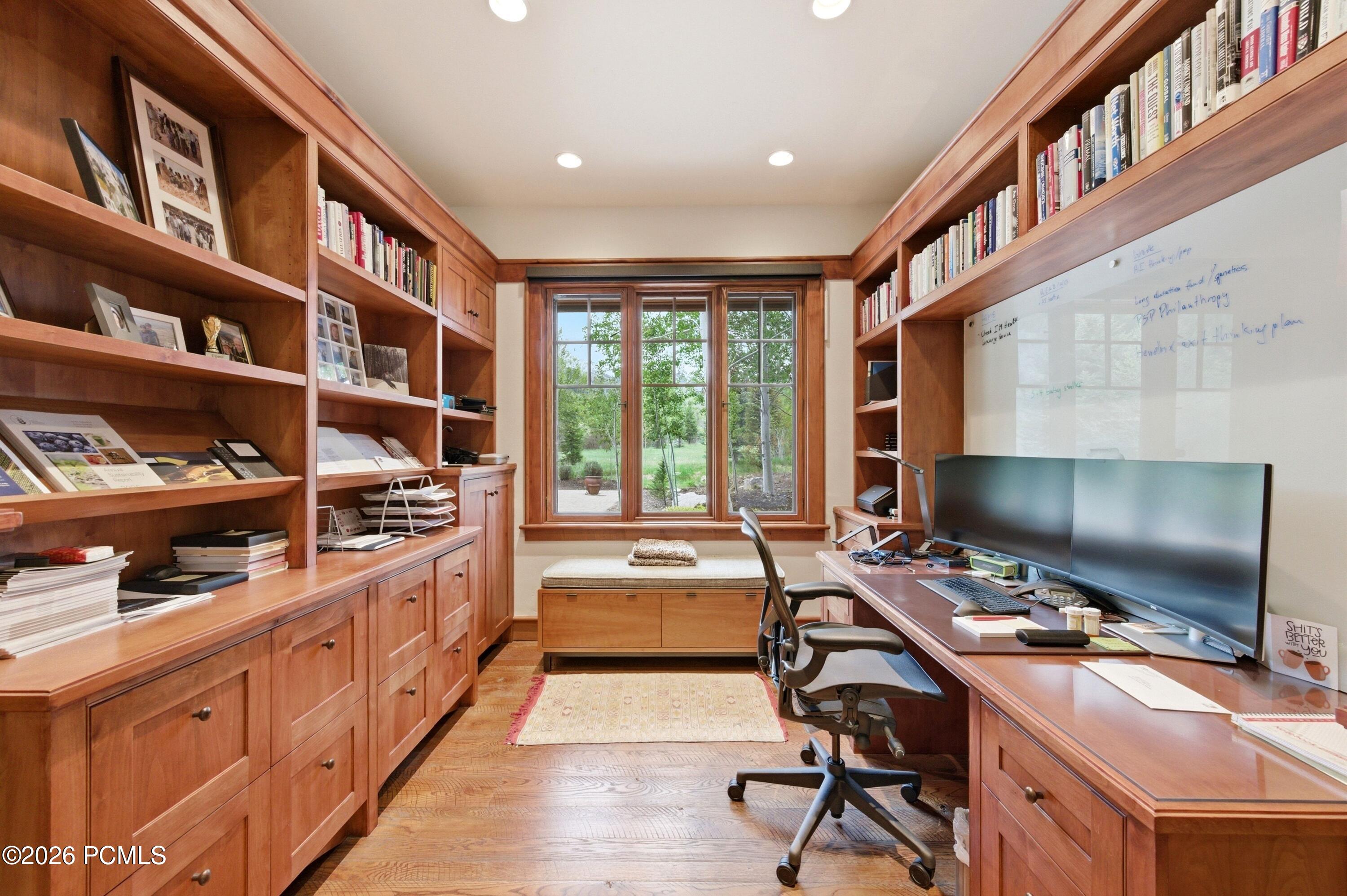 1042 W Quarry Mountain Lane