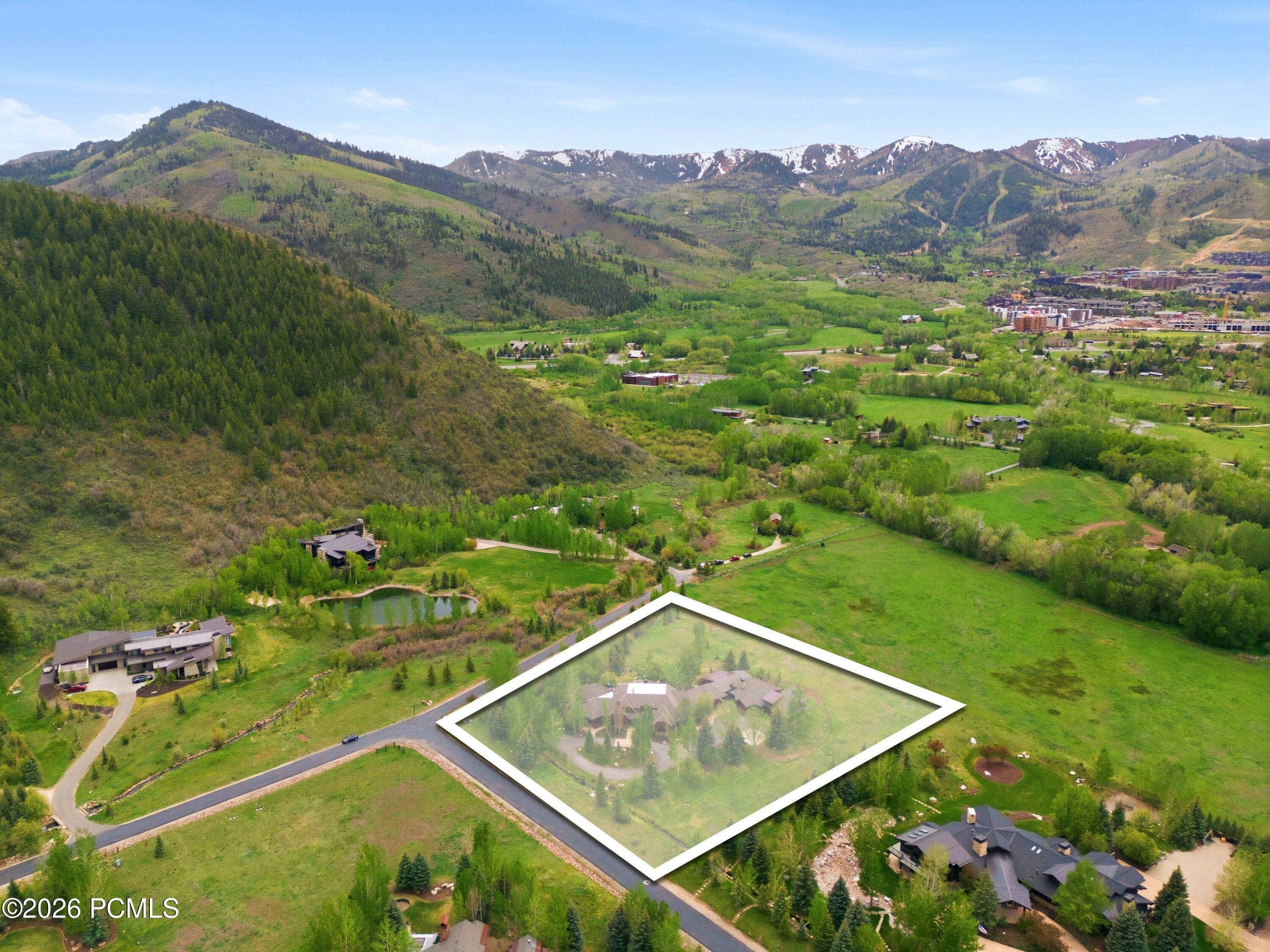 1042 W Quarry Mountain Lane