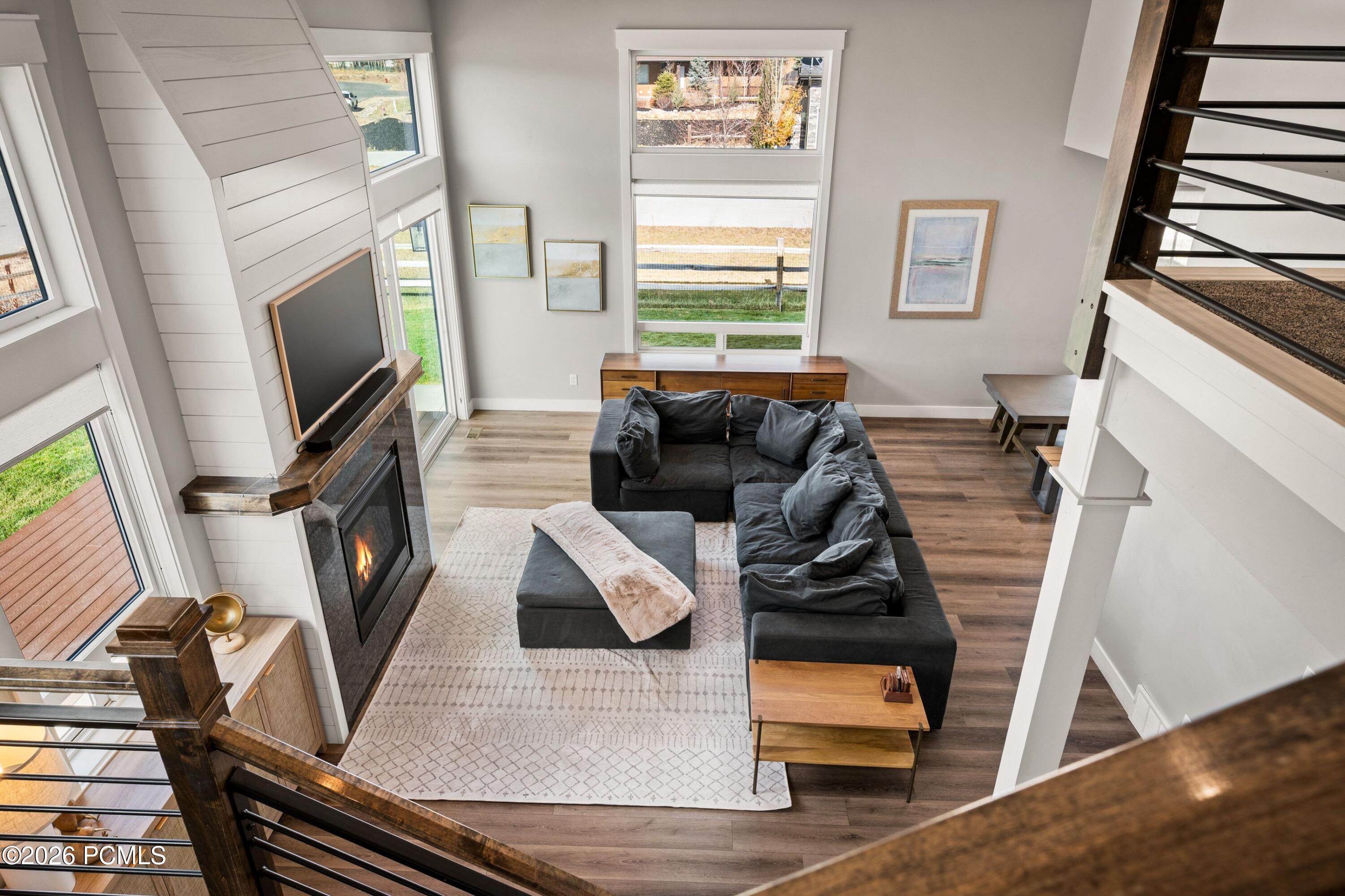 862 W Hilltop Court