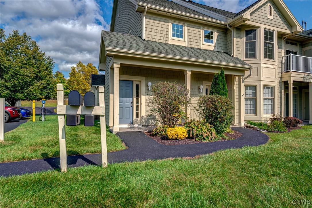 2305 Greymoor