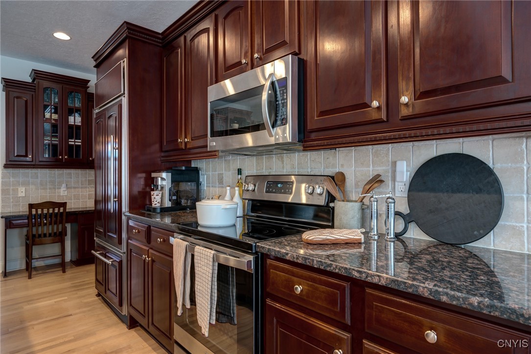 8271 Ashington Drive