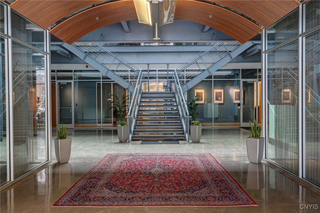 211 West Jefferson Street 405