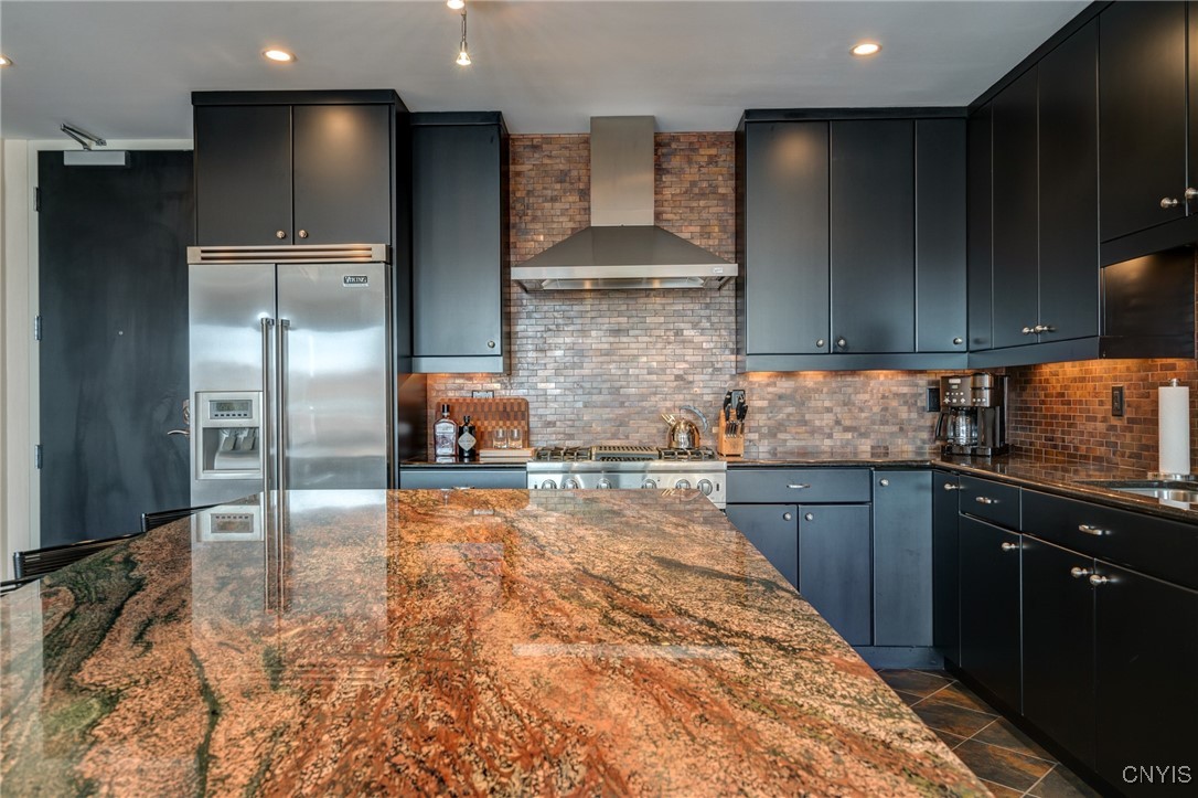 211 West Jefferson Street 405