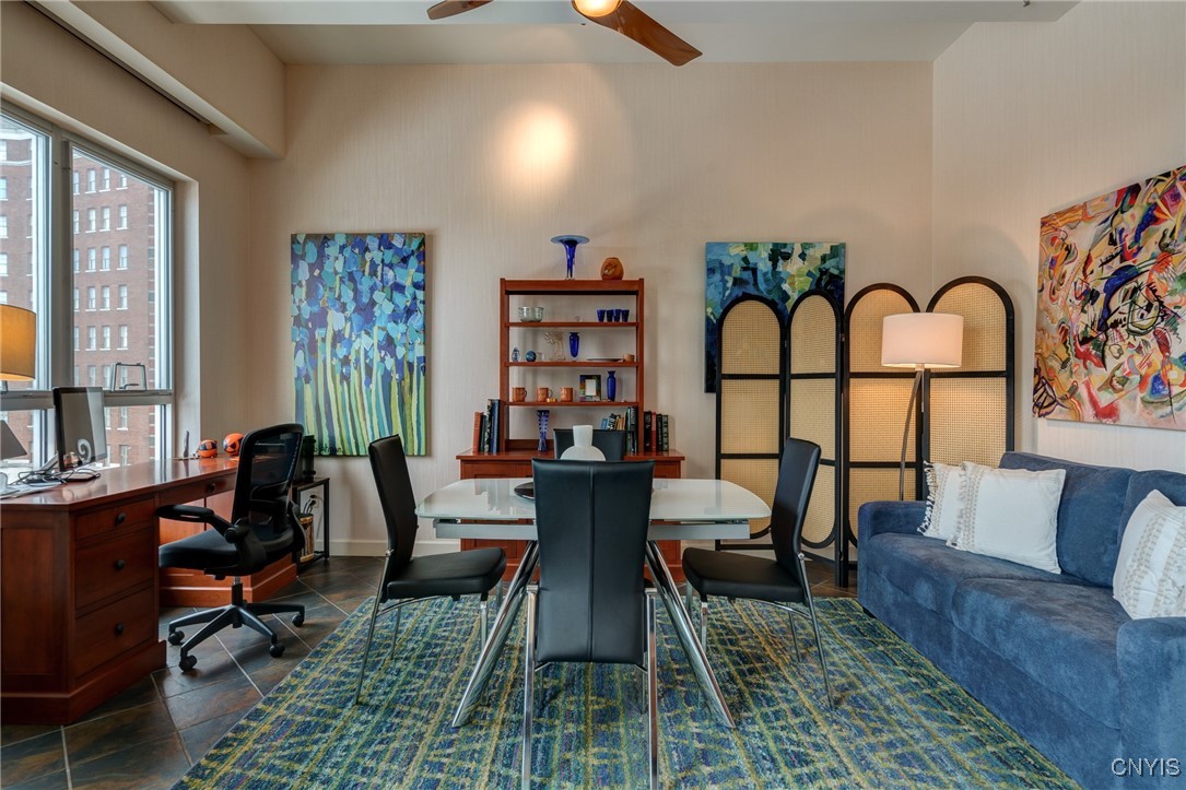 211 West Jefferson Street 405