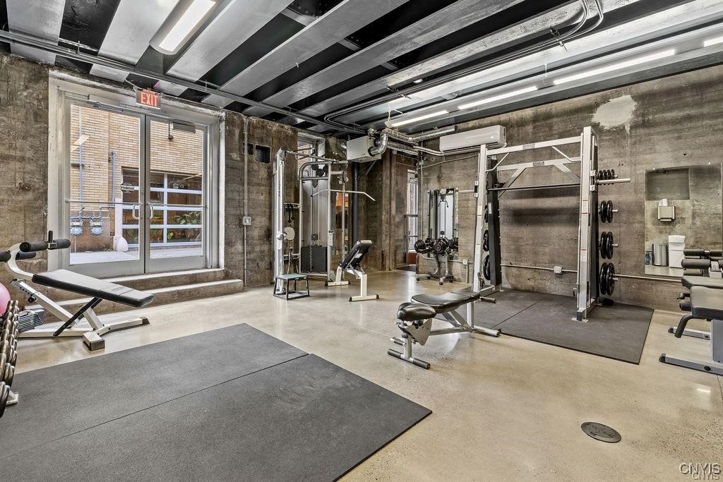 211 West Jefferson Street 405