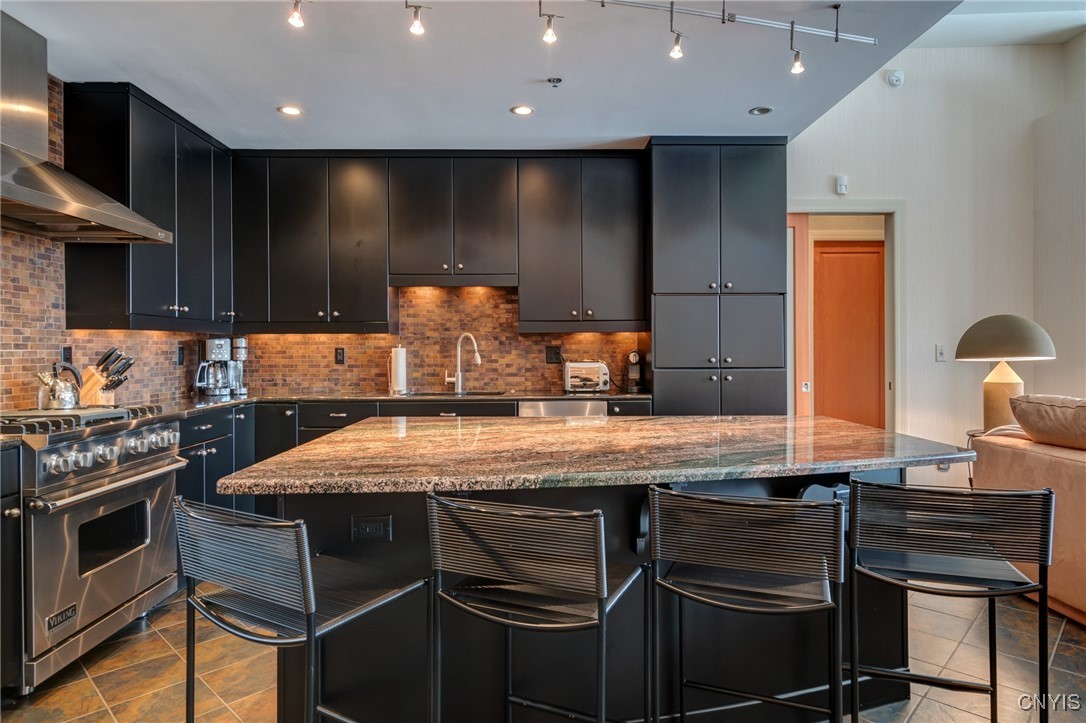 211 West Jefferson Street 405